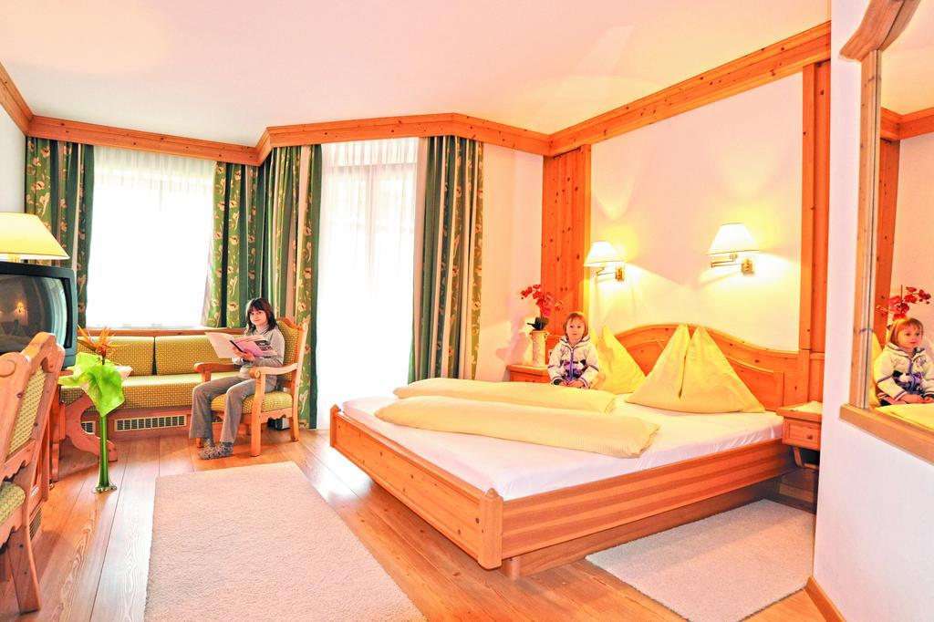 Hotel Loffele Weissbriach Pokój zdjęcie